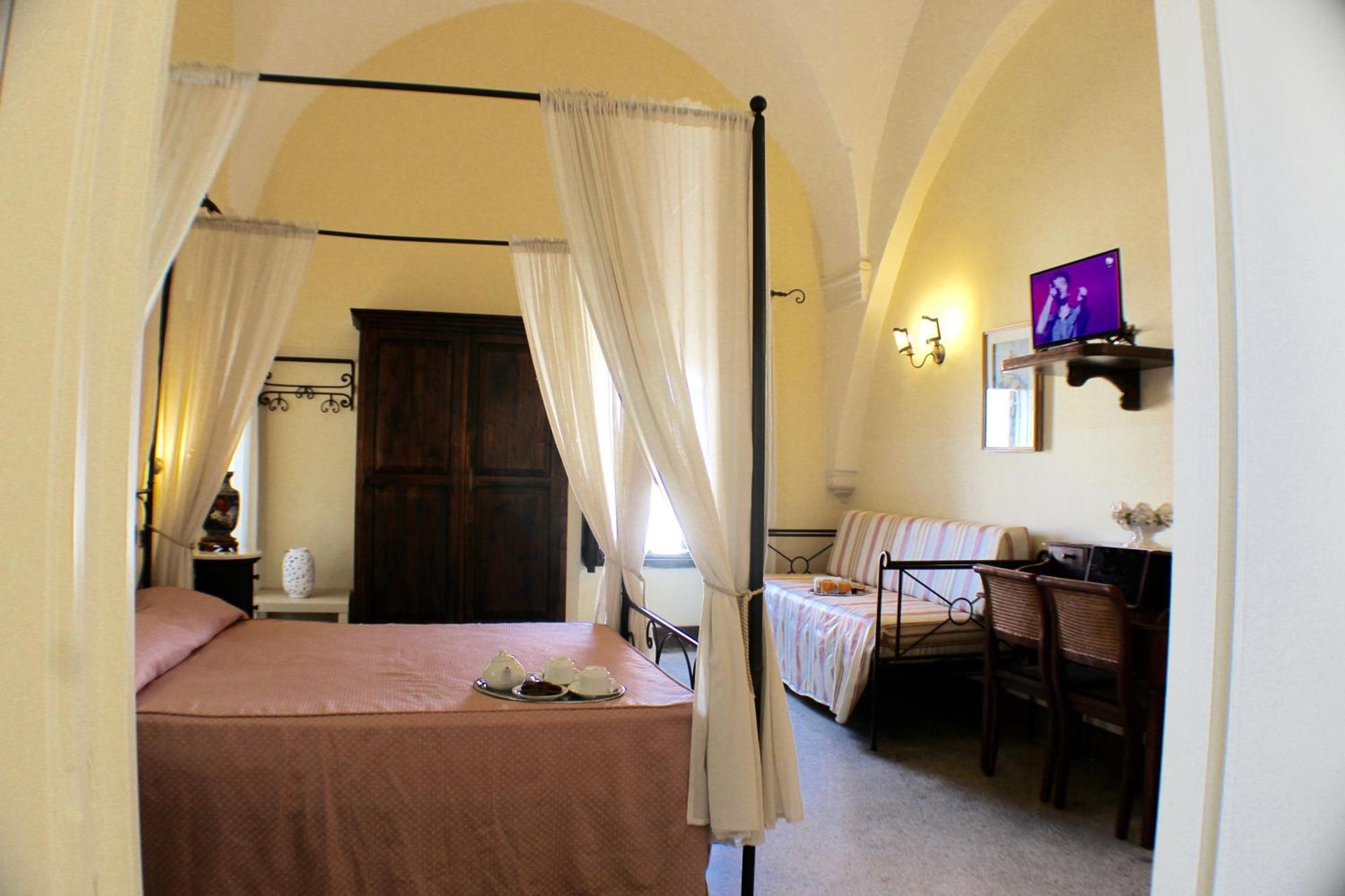 ガリポリ Palazzo Senape De Pace Bed & Breakfast エクステリア 写真