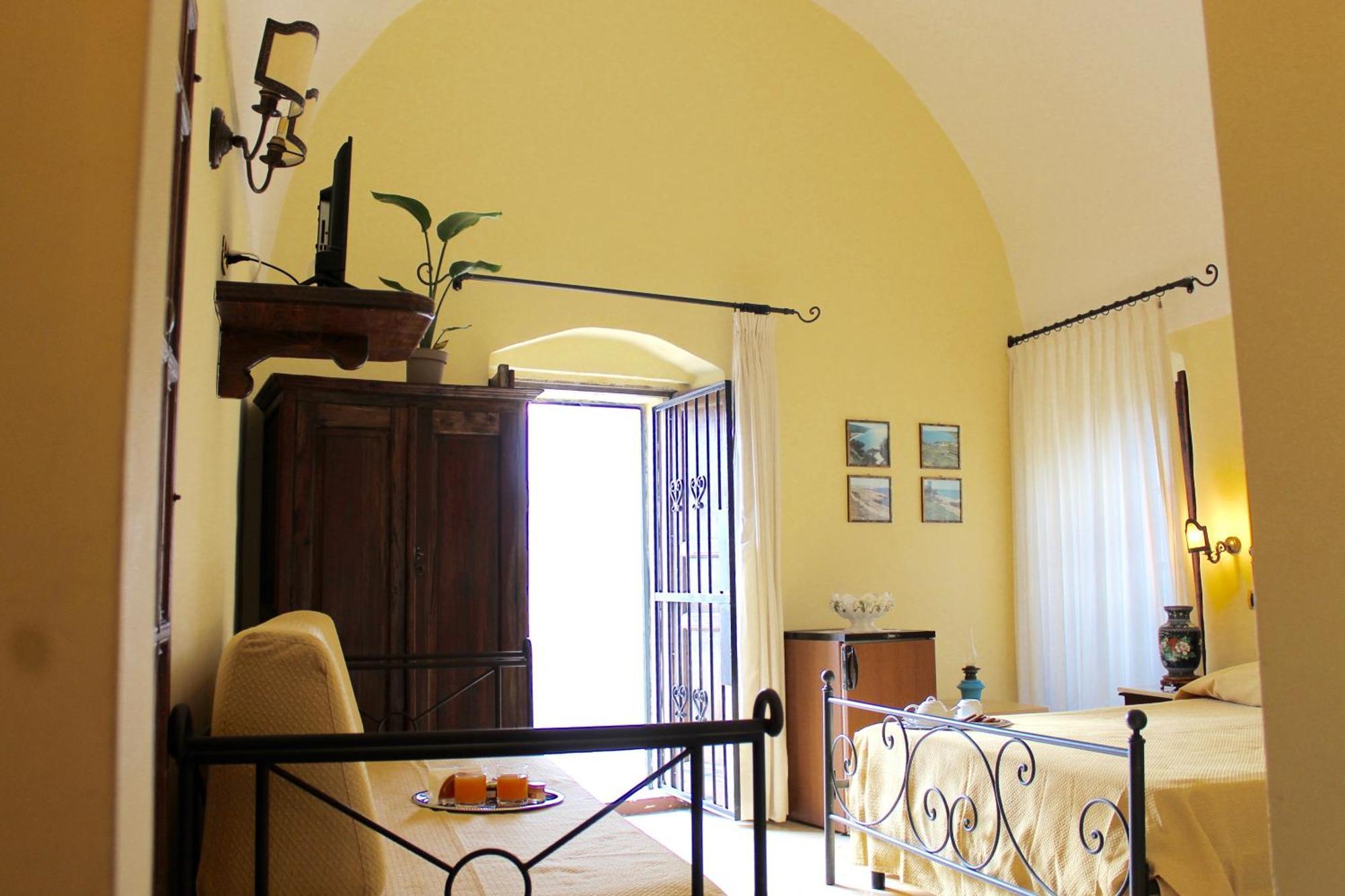 ガリポリ Palazzo Senape De Pace Bed & Breakfast エクステリア 写真