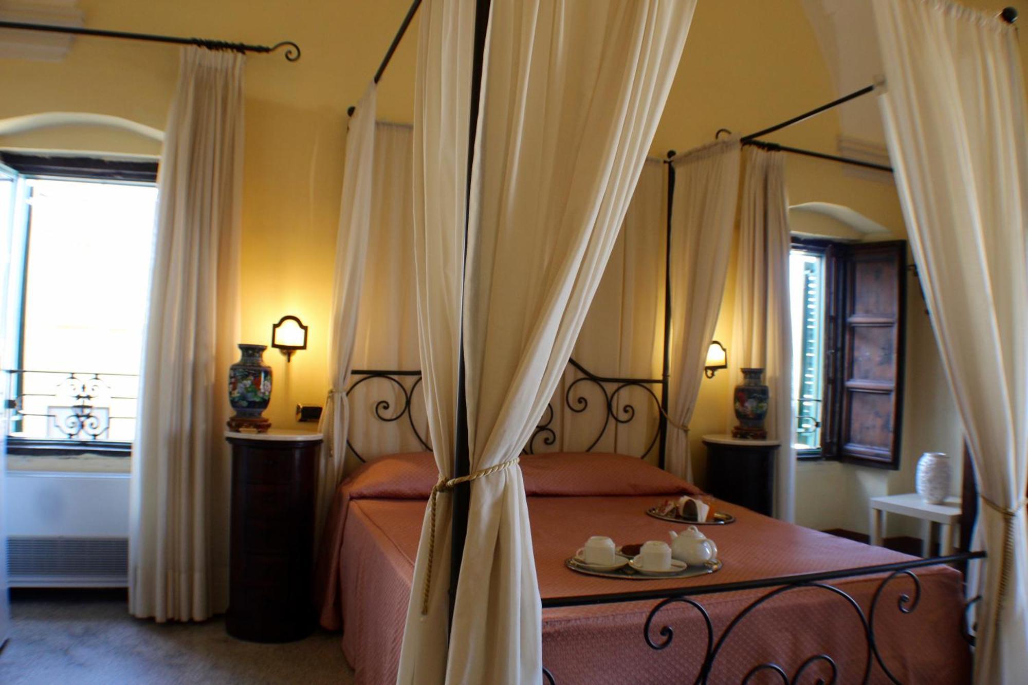 ガリポリ Palazzo Senape De Pace Bed & Breakfast エクステリア 写真