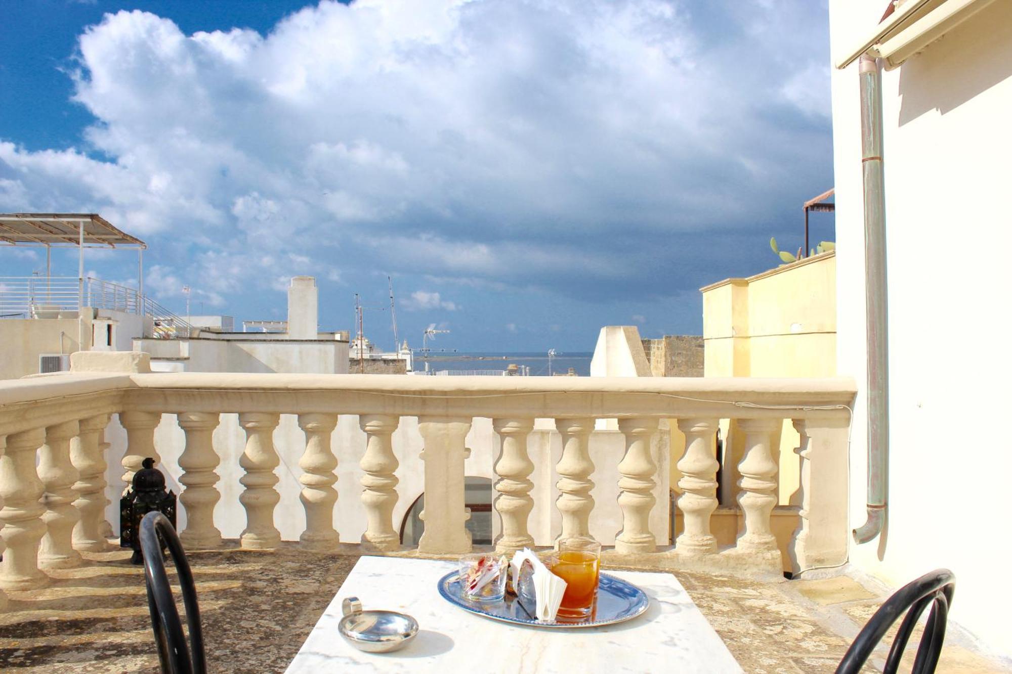 ガリポリ Palazzo Senape De Pace Bed & Breakfast エクステリア 写真