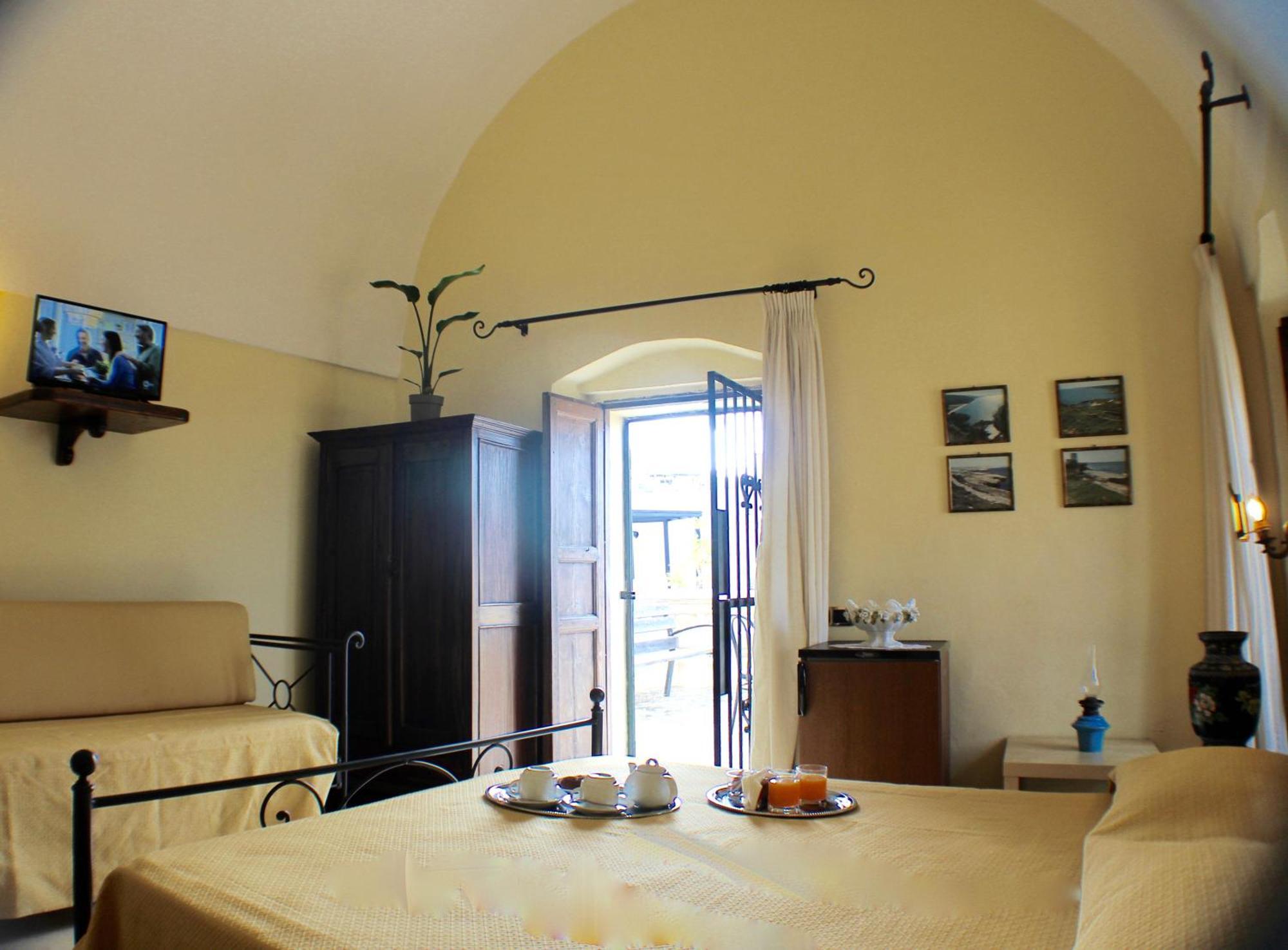 ガリポリ Palazzo Senape De Pace Bed & Breakfast エクステリア 写真