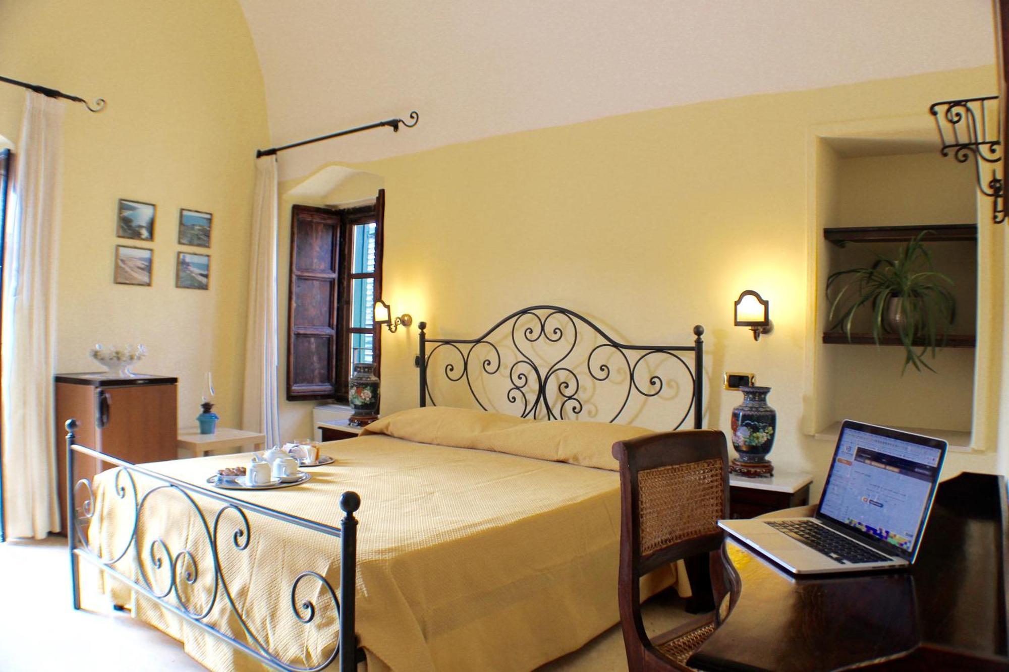 ガリポリ Palazzo Senape De Pace Bed & Breakfast エクステリア 写真