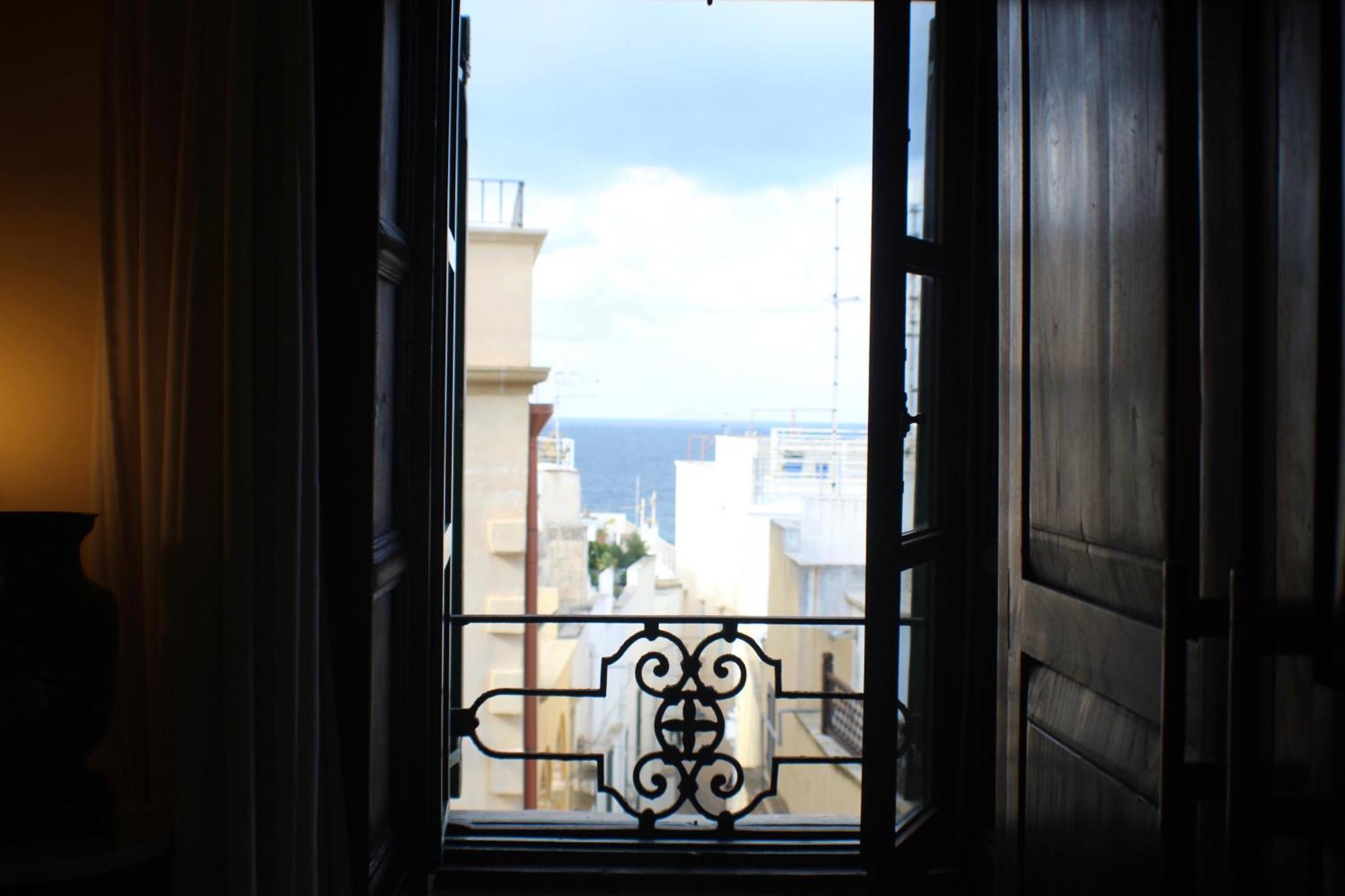 ガリポリ Palazzo Senape De Pace Bed & Breakfast エクステリア 写真