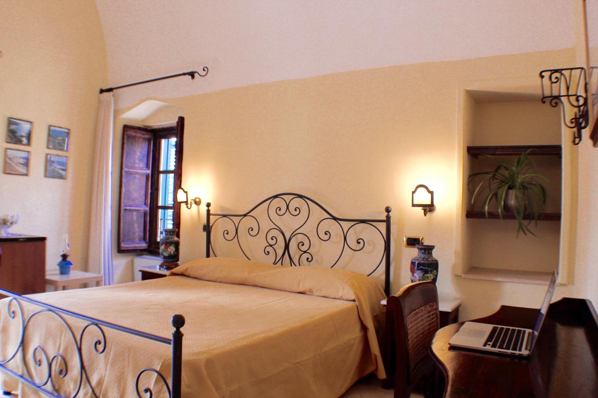 ガリポリ Palazzo Senape De Pace Bed & Breakfast エクステリア 写真