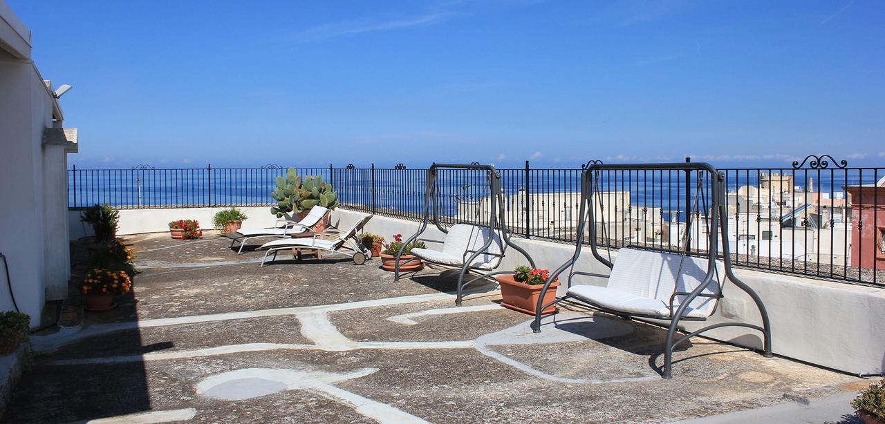 ガリポリ Palazzo Senape De Pace Bed & Breakfast エクステリア 写真